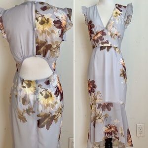SOLD! Hope & Ivy Plunge Floral Ruffle Hem Dress